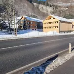 Almwiesen شقة *